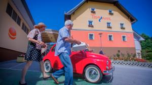 Produkcija Bakster -  Gostinsko podjetje Trojane (2)